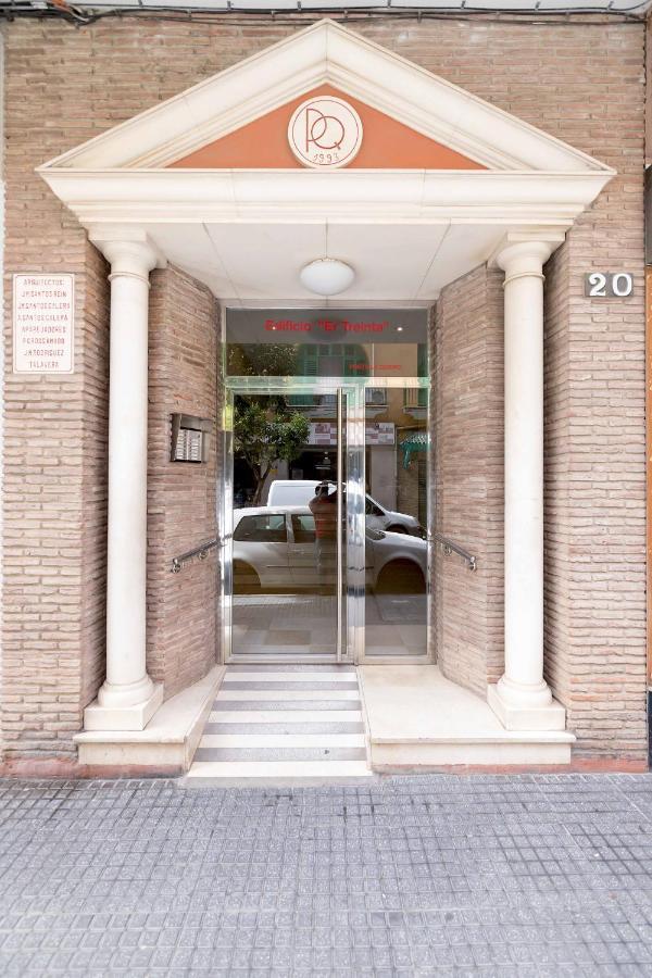 Bhost - La Maestranza Lägenhet Málaga Exteriör bild